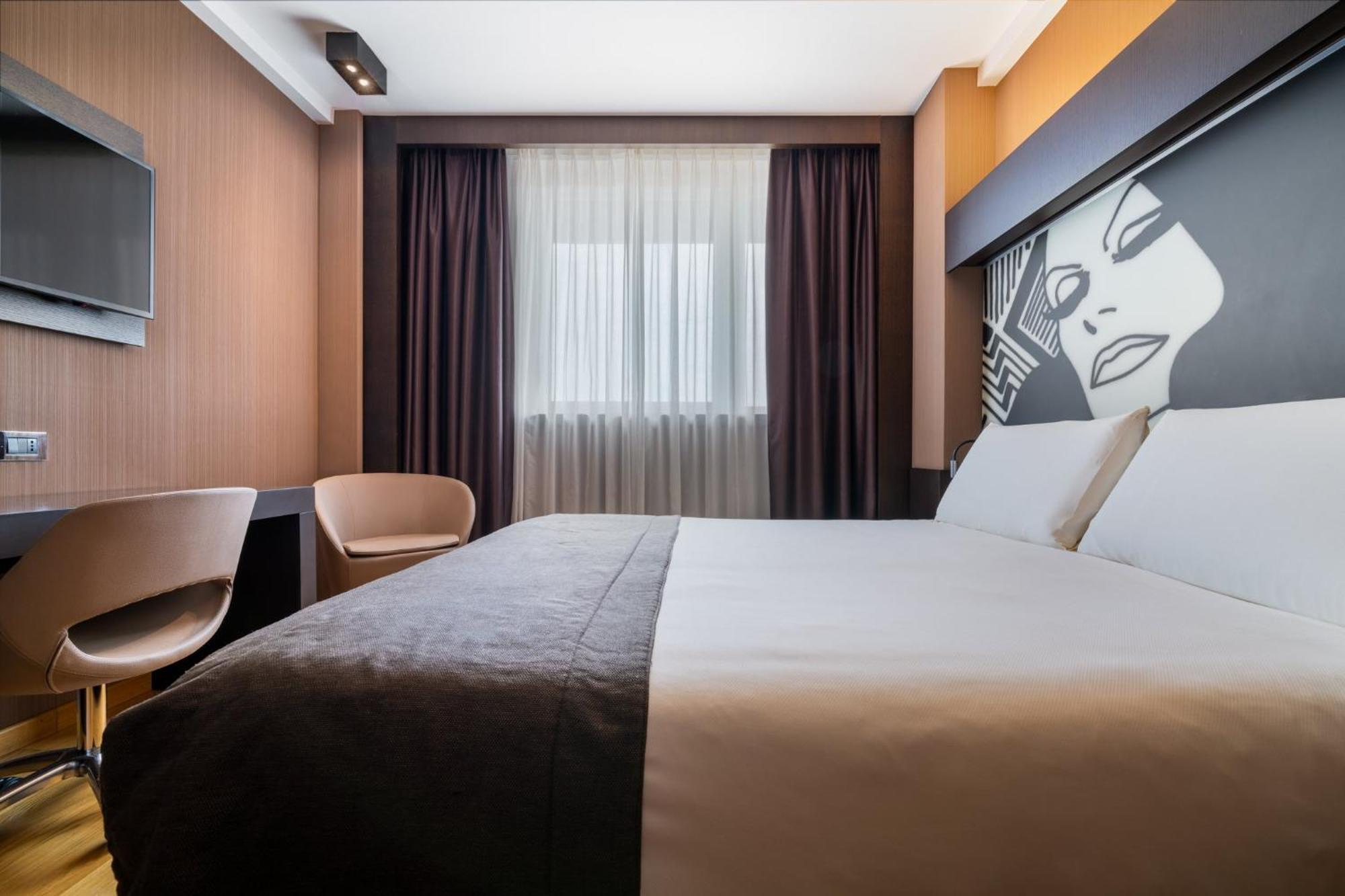 คราวน์ พลาซา มิลานซิตี้ Hotel ภายนอก รูปภาพ